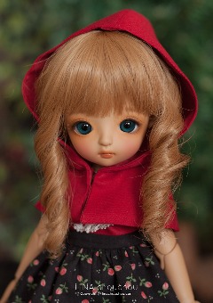 Red Riding Hood..Piyo